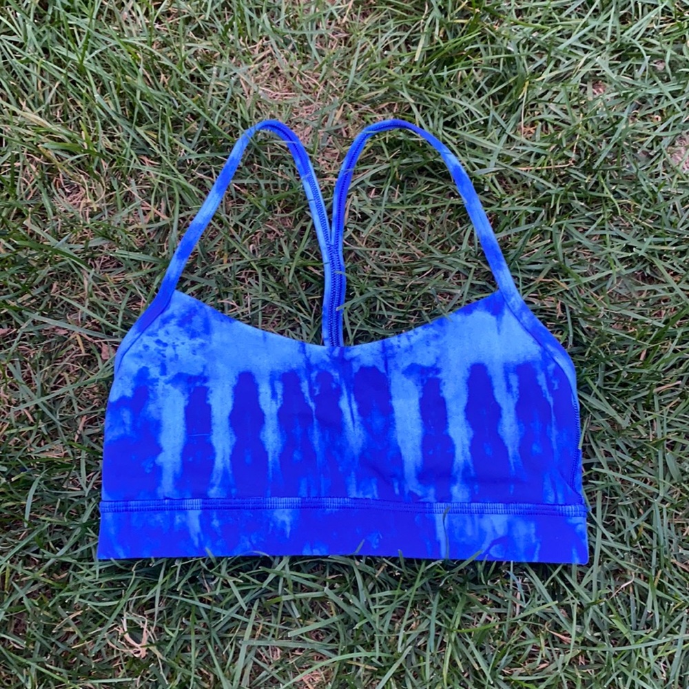 Blue tie die lululemon Flow Y Bra